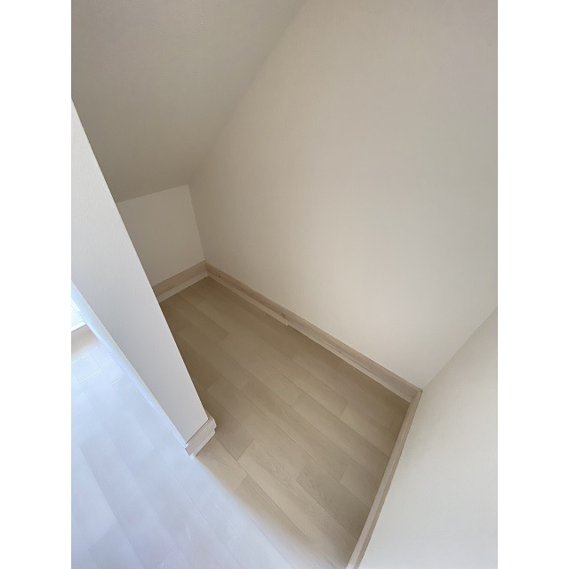 1階階段下収納