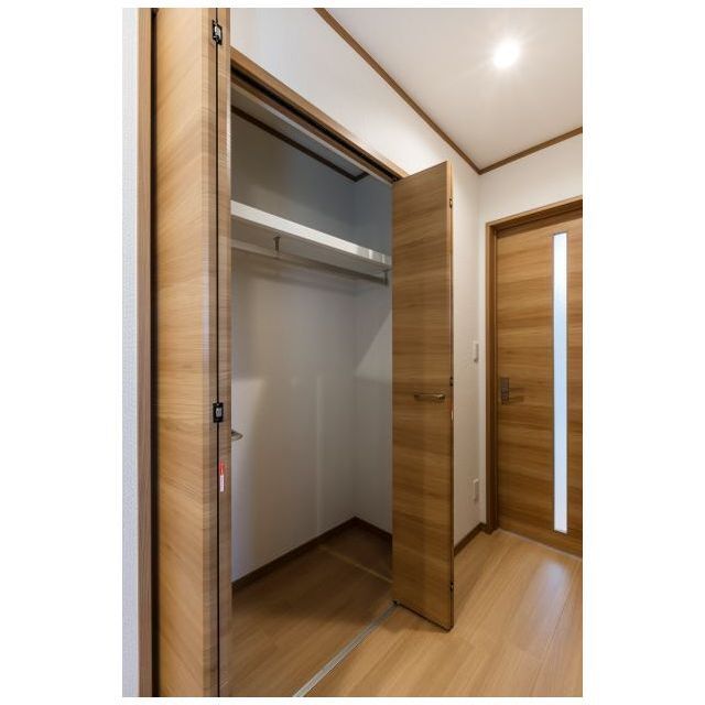 廊下収納　※イメージ・間取り反転あり