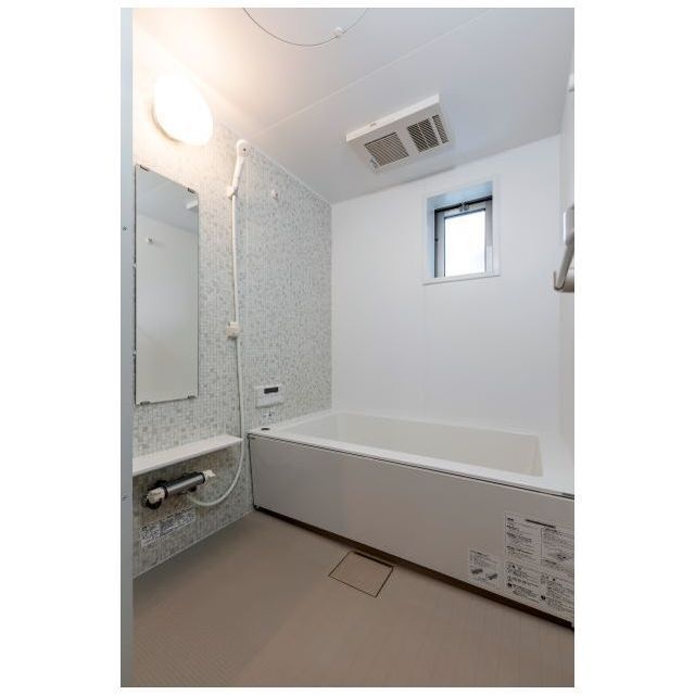 追焚機能・浴室乾燥機つき　※イメージ・間取り反転あり