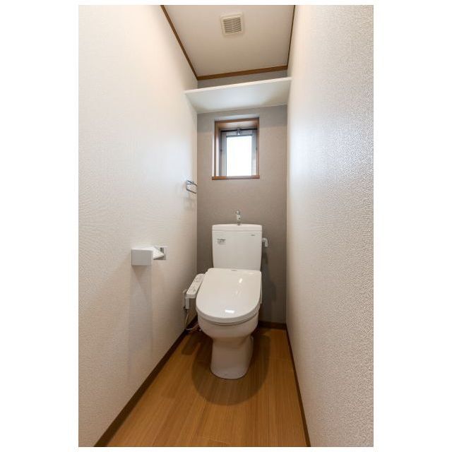 温水洗浄便座　※イメージ・間取り反転あり・小窓なし