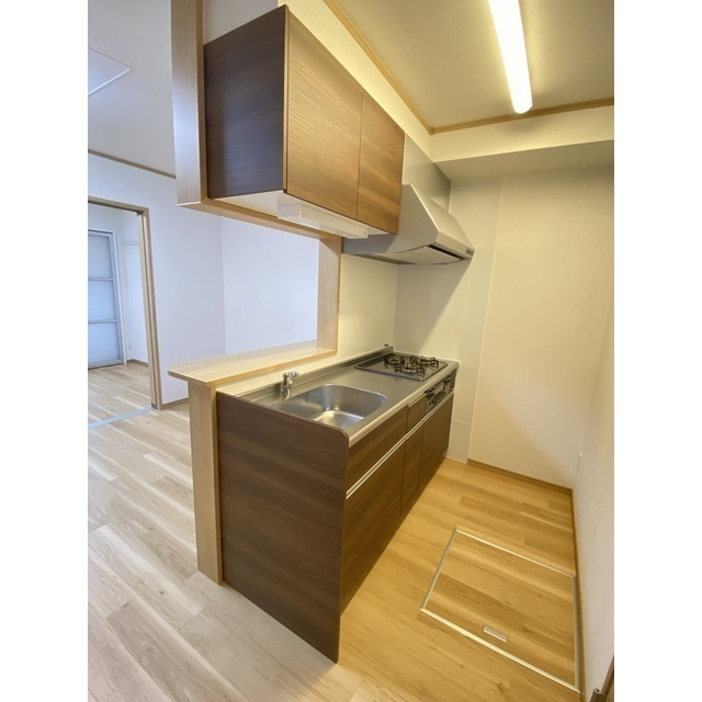 3口ガスコンログリルつき・床下収納あり