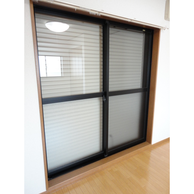 シャッター式雨戸