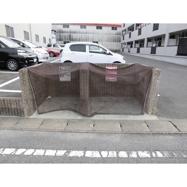 敷地内ゴミステーション