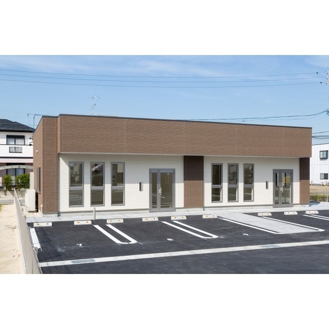 エワル様賃貸店舗B棟